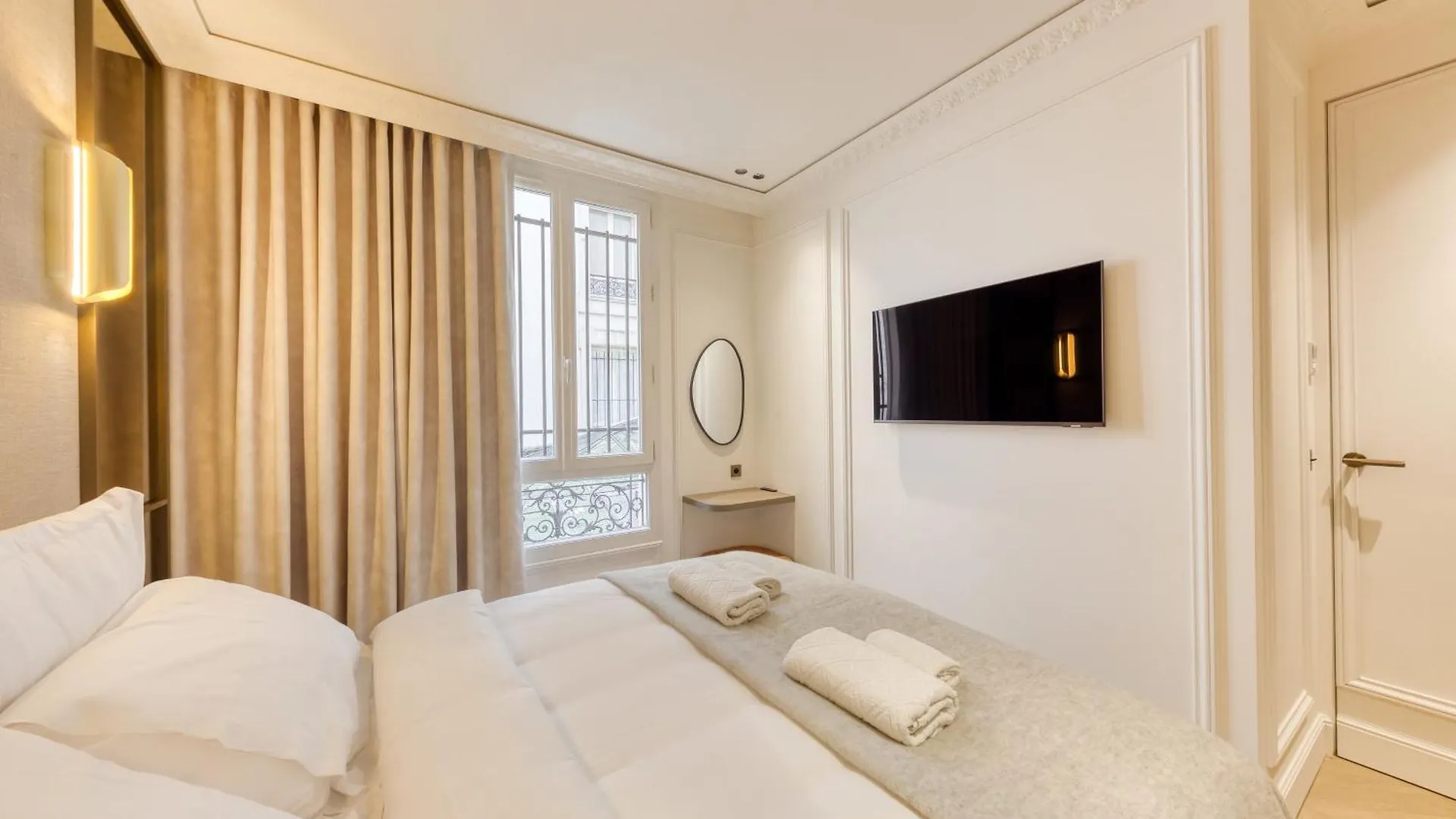 Prestige L 3Ch L 2Sdb L Clim L Louvre Apartment Paris