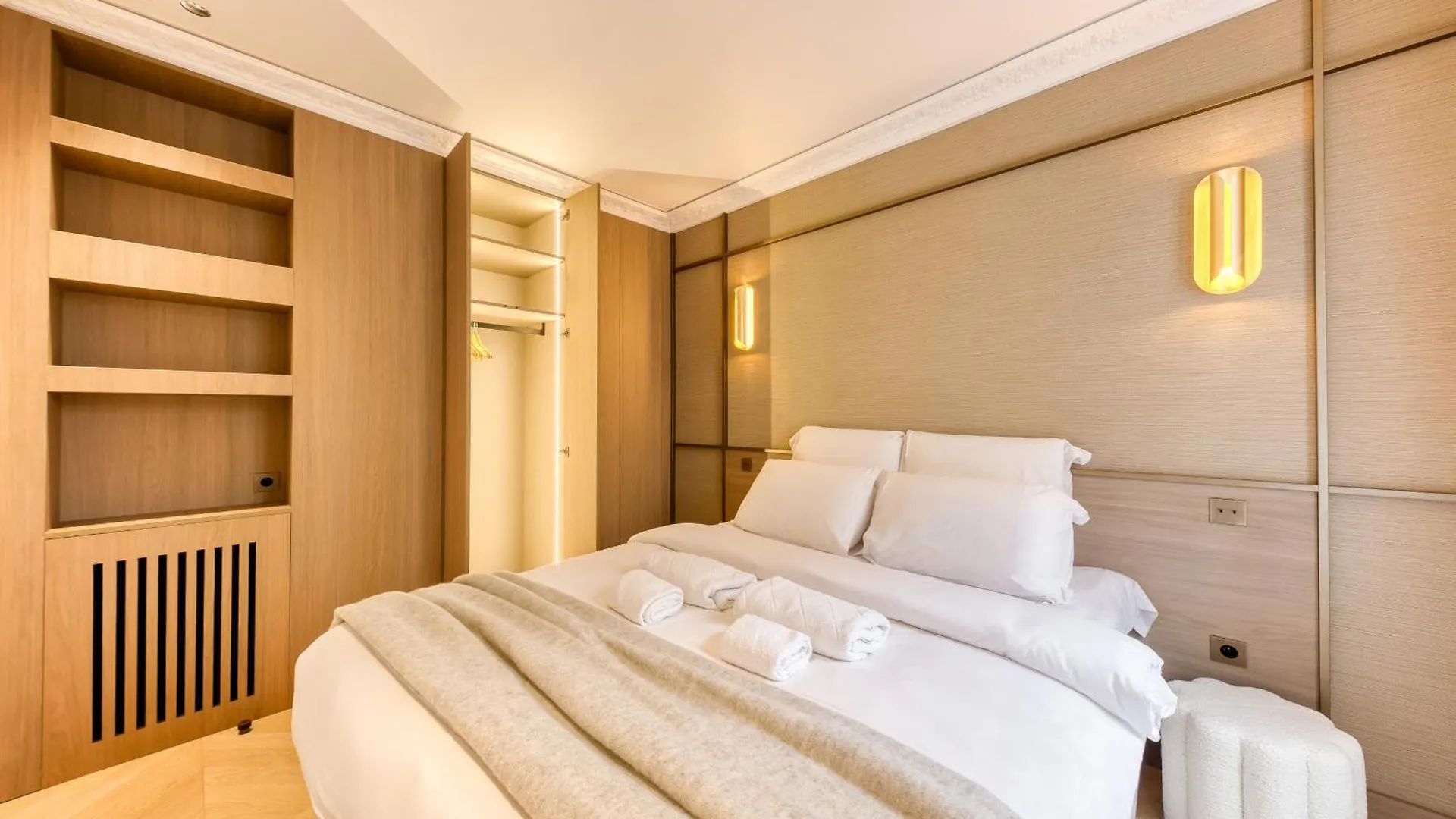 Prestige L 3Ch L 2Sdb L Clim L Louvre Apartment Paris