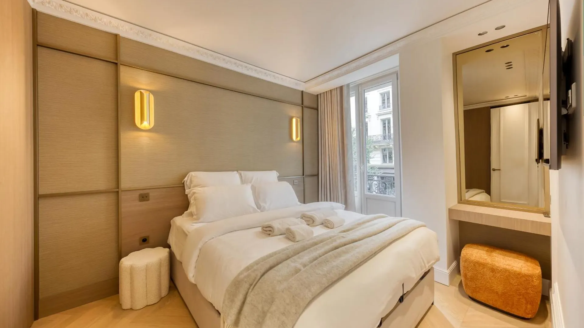 Prestige L 3Ch L 2Sdb L Clim L Louvre Apartment Paris