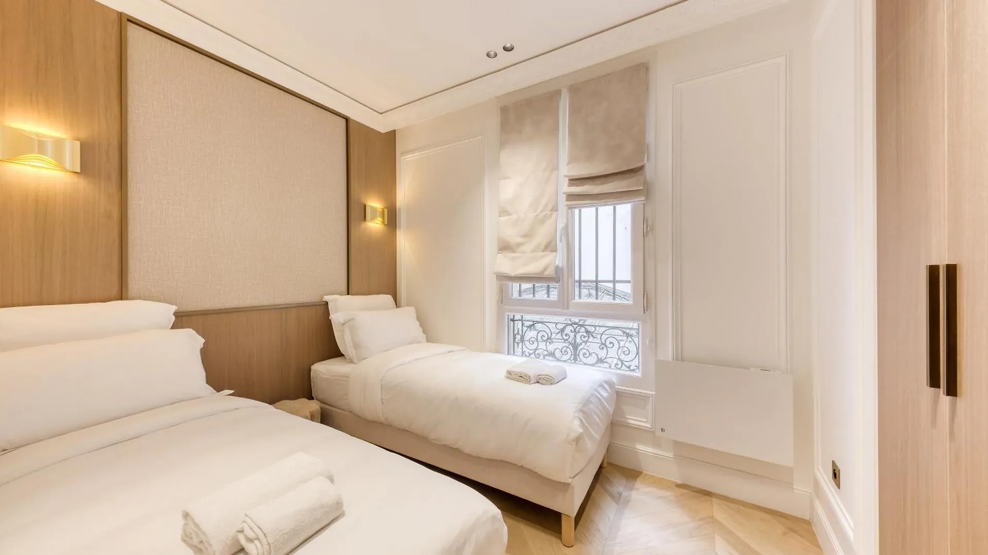 Prestige L 3Ch L 2Sdb L Clim L Louvre Apartment Paris