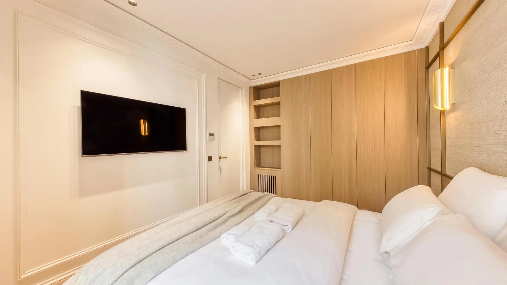 Prestige L 3Ch L 2Sdb L Clim L Louvre Apartment Paris